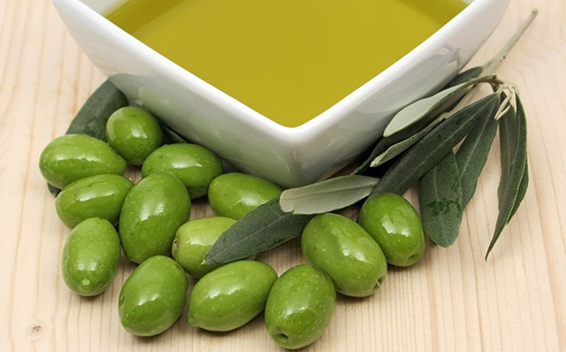 1318067799_olive-oil